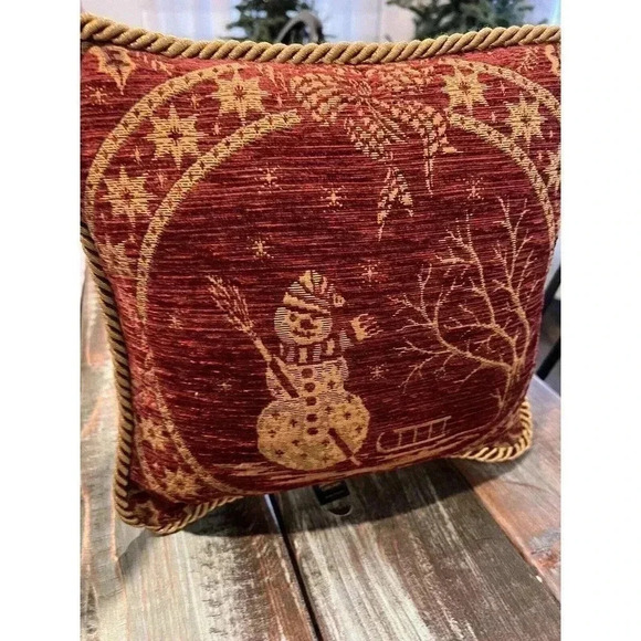 VINTAGE SHOWLINE CHICAGO RED SNOWMAN OUTDOOR TAPESTRY CHRISTMAS PILLOW 11"X11" - Picture 1 of 8